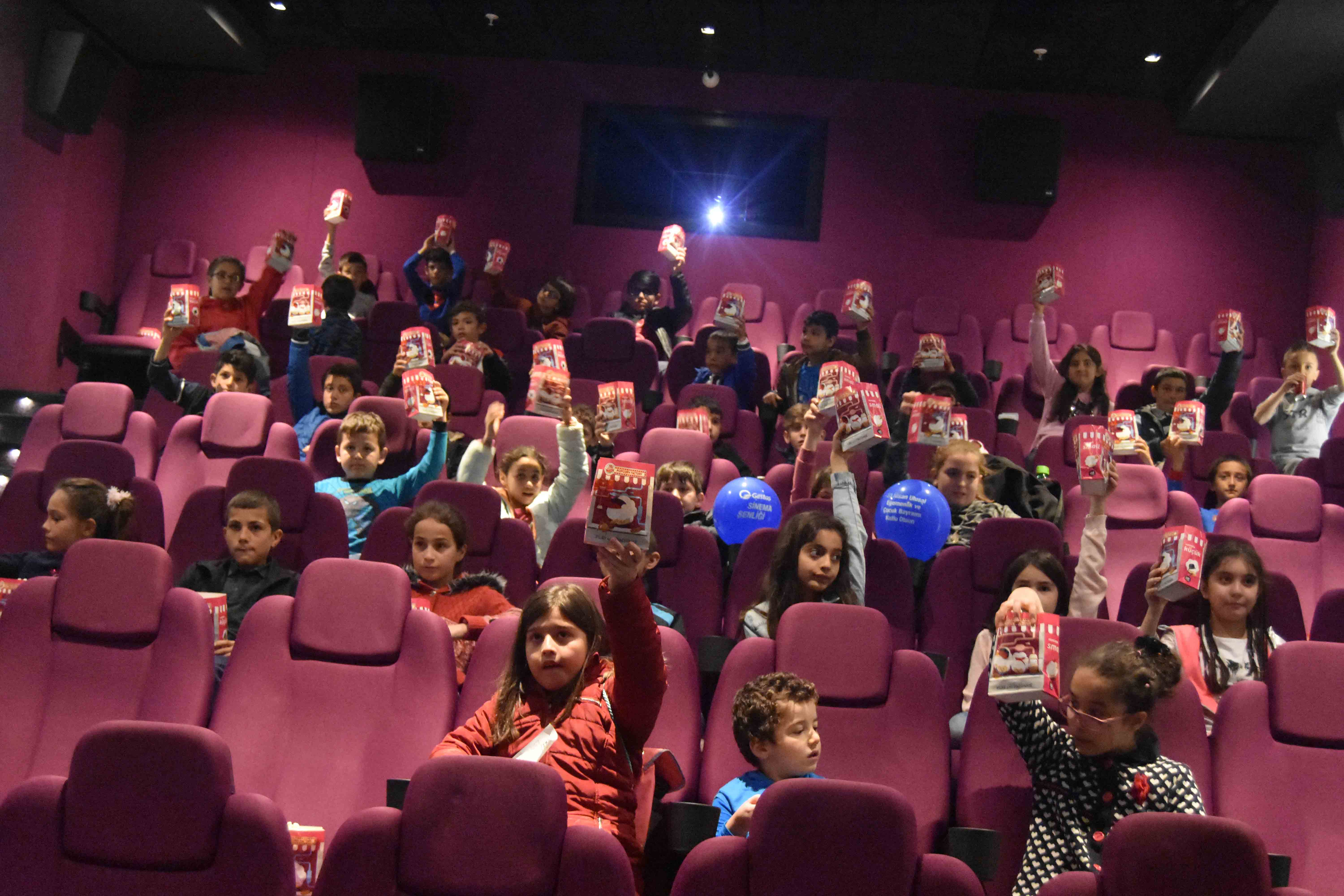 Çocuklar, Büyük Macera filmiyle eğlendi